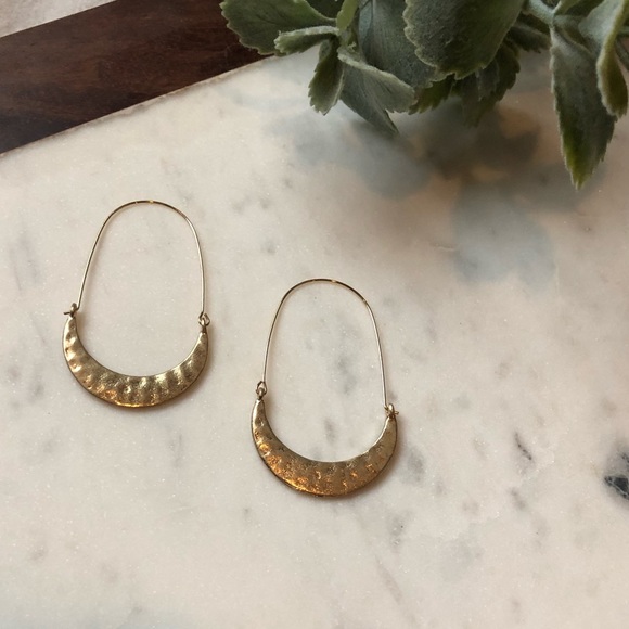 The Scarlett - Semi-Circle Vintage Gold Hoops - Picture 2 of 6